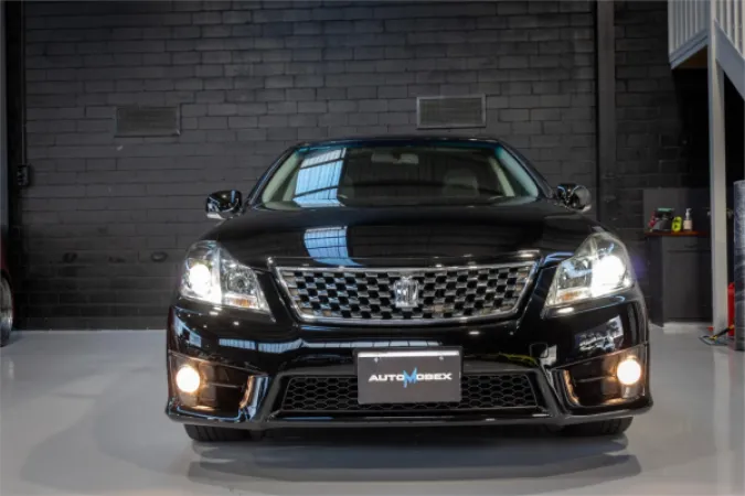 2011 TOYOTA CROWN — photo