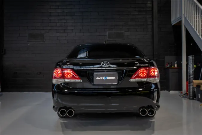2011 TOYOTA CROWN — photo