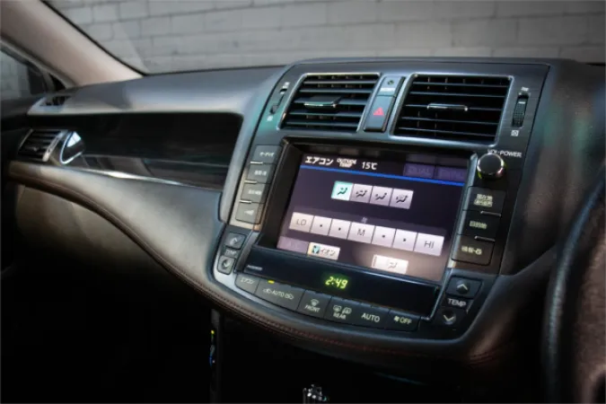 2011 TOYOTA CROWN — photo