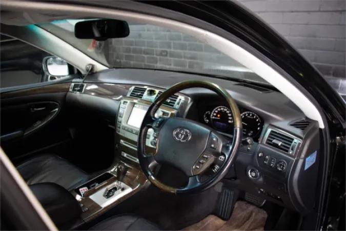 2007 TOYOTA CROWN — photo
