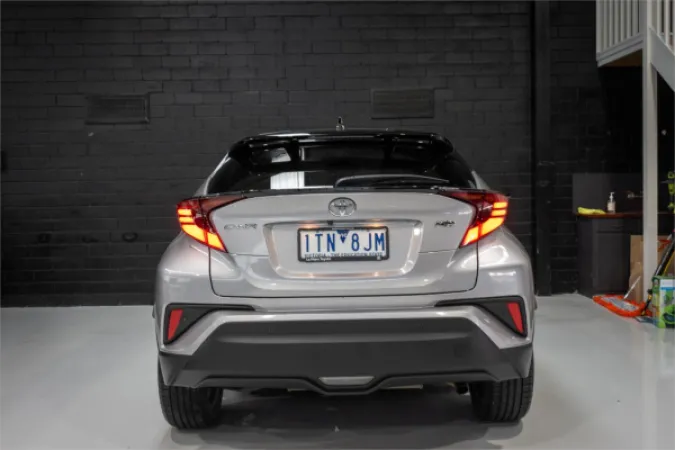 2021 TOYOTA C-HR — photo