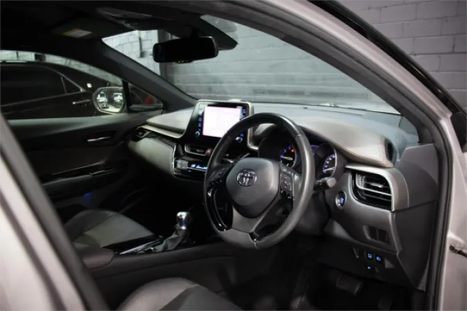 2021 TOYOTA C-HR — photo