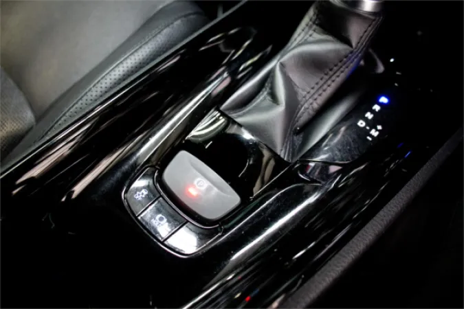 2021 TOYOTA C-HR — photo