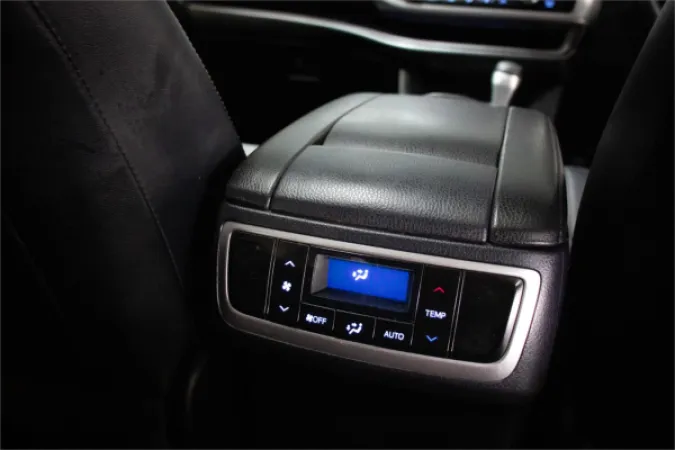 2014 TOYOTA KLUGER — photo