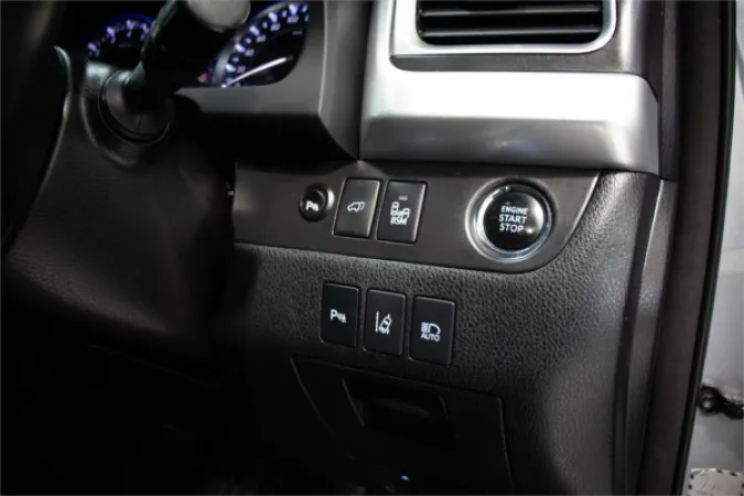 2014 TOYOTA KLUGER — photo